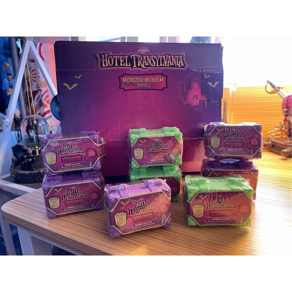 Lot Of 6 Hotel Transylvania Monster Mayhem Chest Green Purple Series 1 F… - Picture 1 of 10